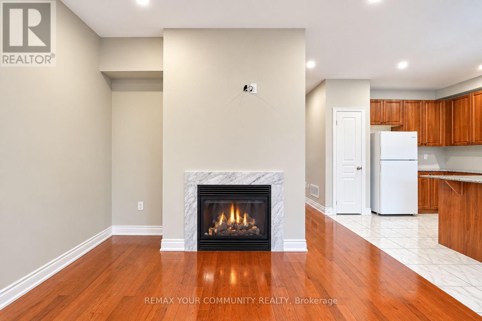 131 KILLINGTON Avenue, Vaughan, ON photo 4