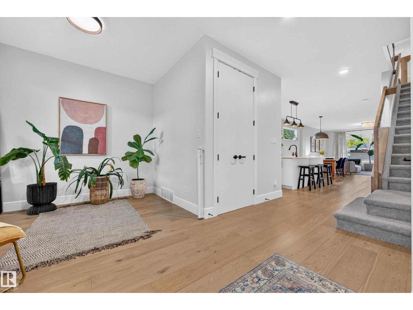 9320 71 AV NW - 6