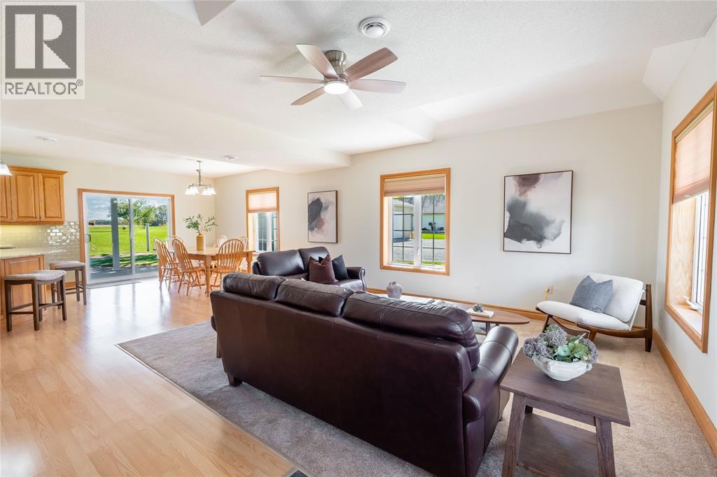 900 ST CLAIR PARKWAY - 5