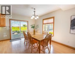 4pc Ensuite bath - 900 St Clair Parkway, St Clair, ON N0N1M0 Photo 12
