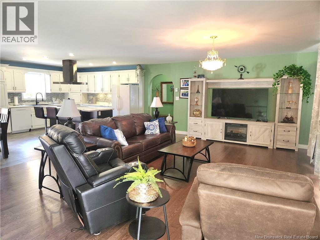 306 Veteran Street - 15