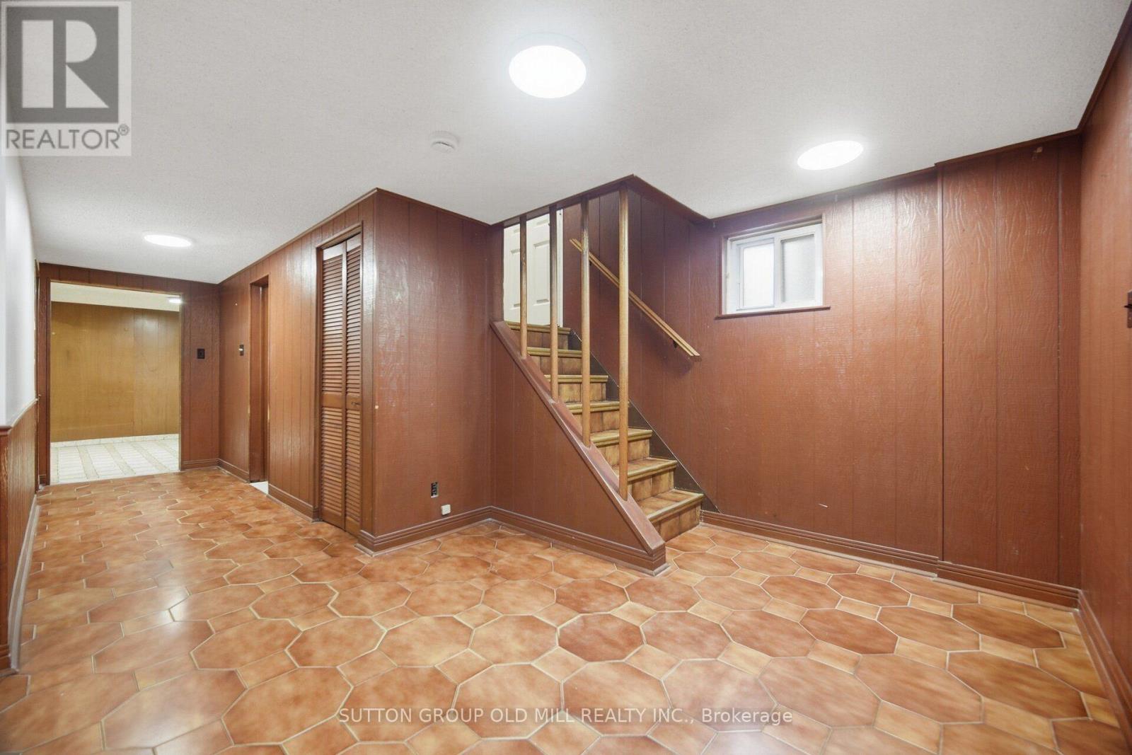 55 SUN ROW DRIVE - 20