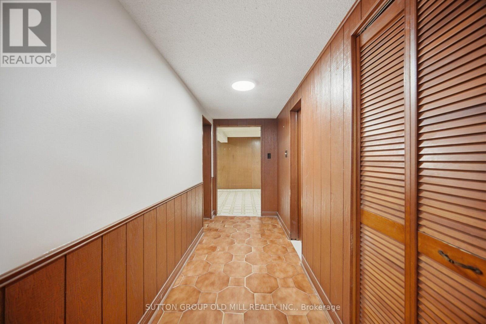 55 SUN ROW DRIVE - 27