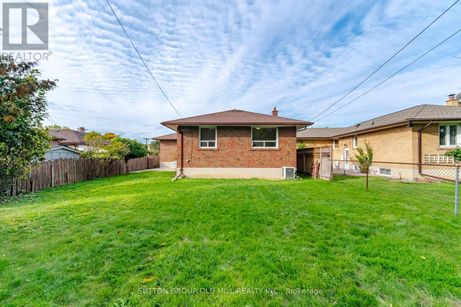 55 SUN ROW DRIVE - 32