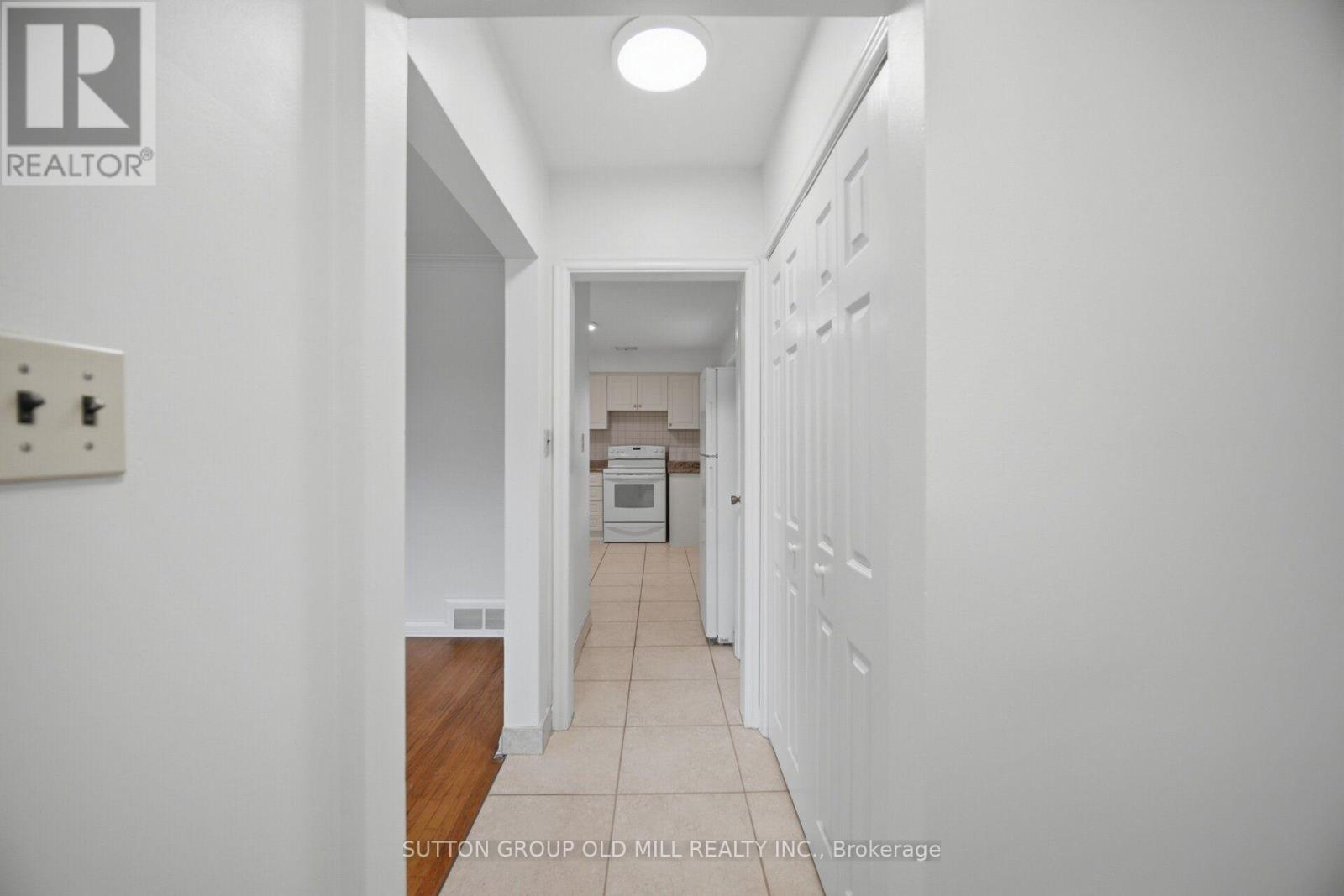 55 SUN ROW DRIVE - 7