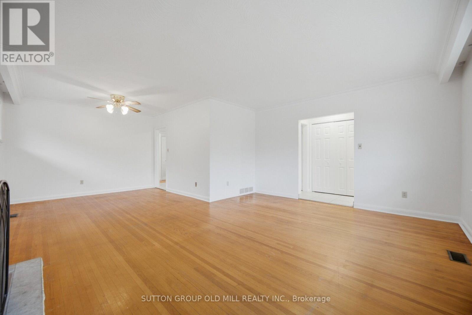 55 SUN ROW DRIVE - 9
