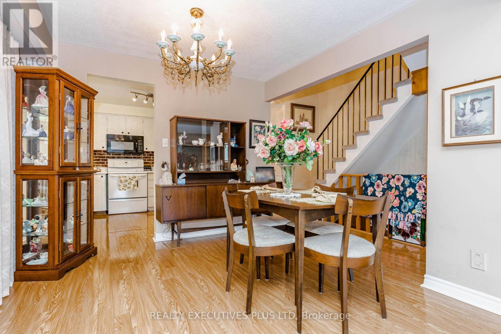 15 Mangrove Road, Brampton, ON photo 13