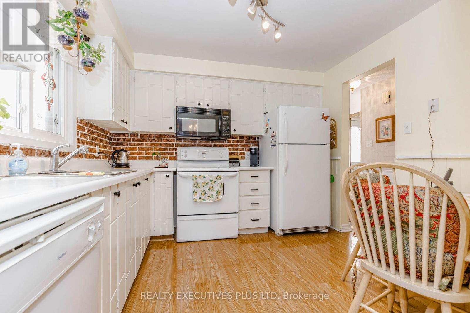 15 MANGROVE ROAD - 7