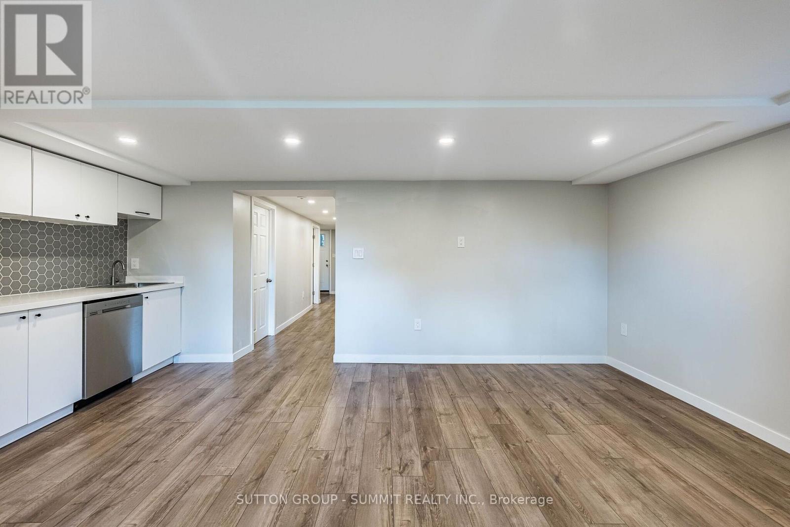 32 Ellis Avenue — photo 17