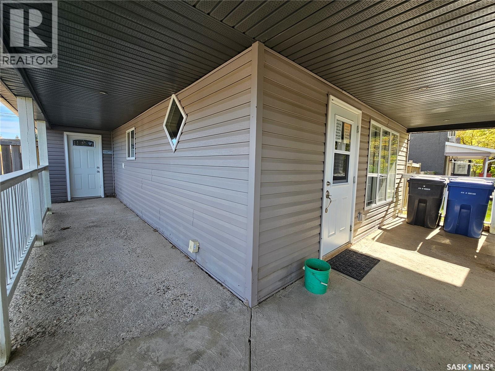 992 106th STREET, North Battleford — photo 17
