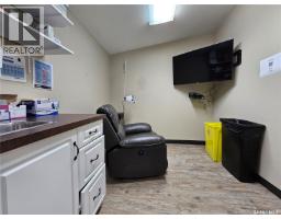 992 106th Street, North Battleford, SK S9A1W5 Photo 7