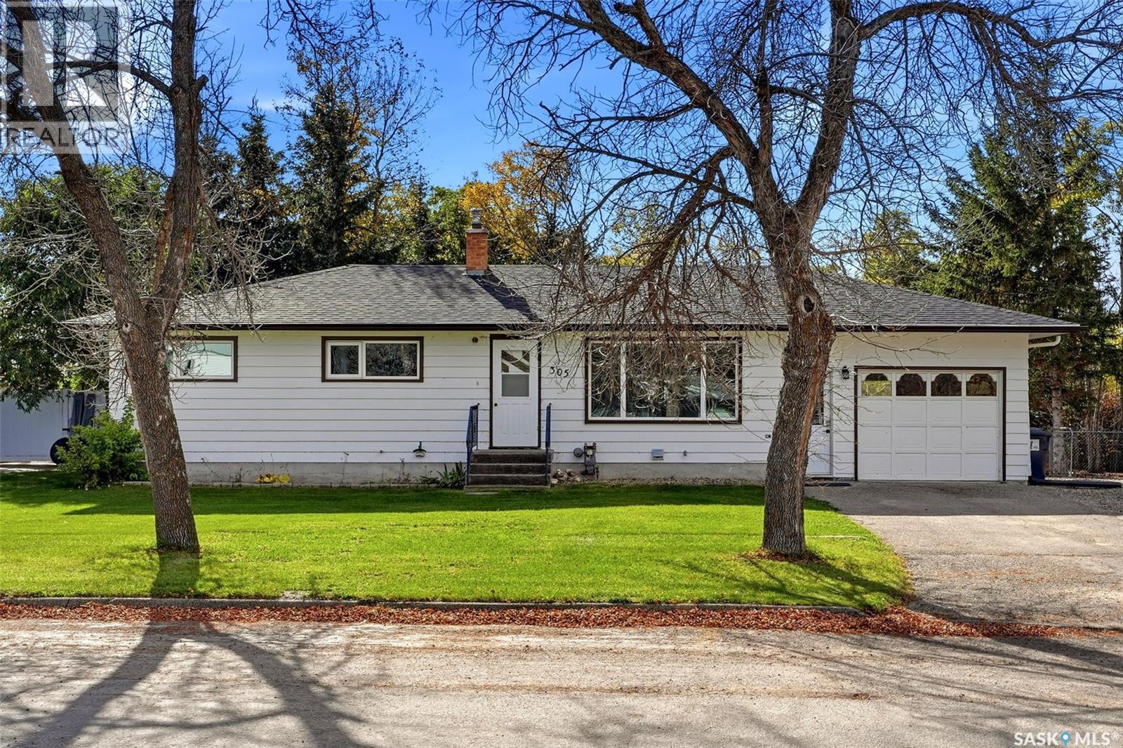 305 1st AVENUE NW - 2