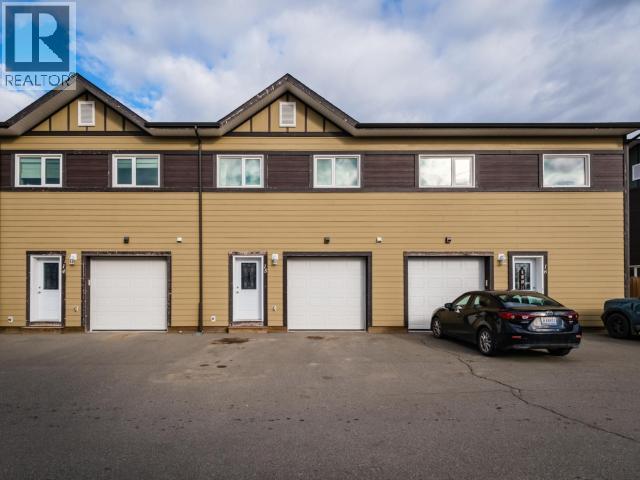 15-92 ISKOOT CRESCENT