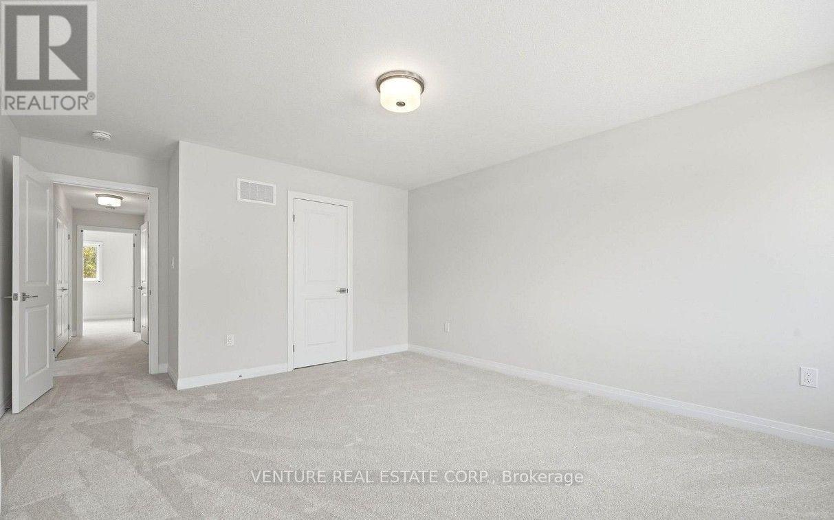 660 Colborne Street West — photo 14