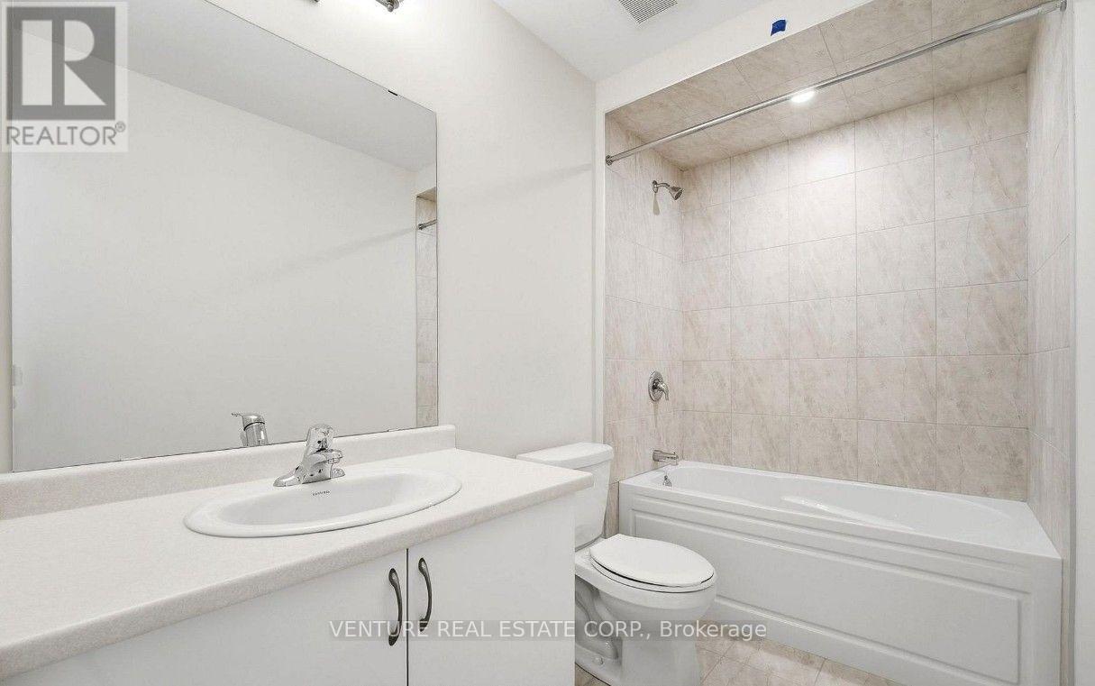 660 Colborne Street West — photo 16