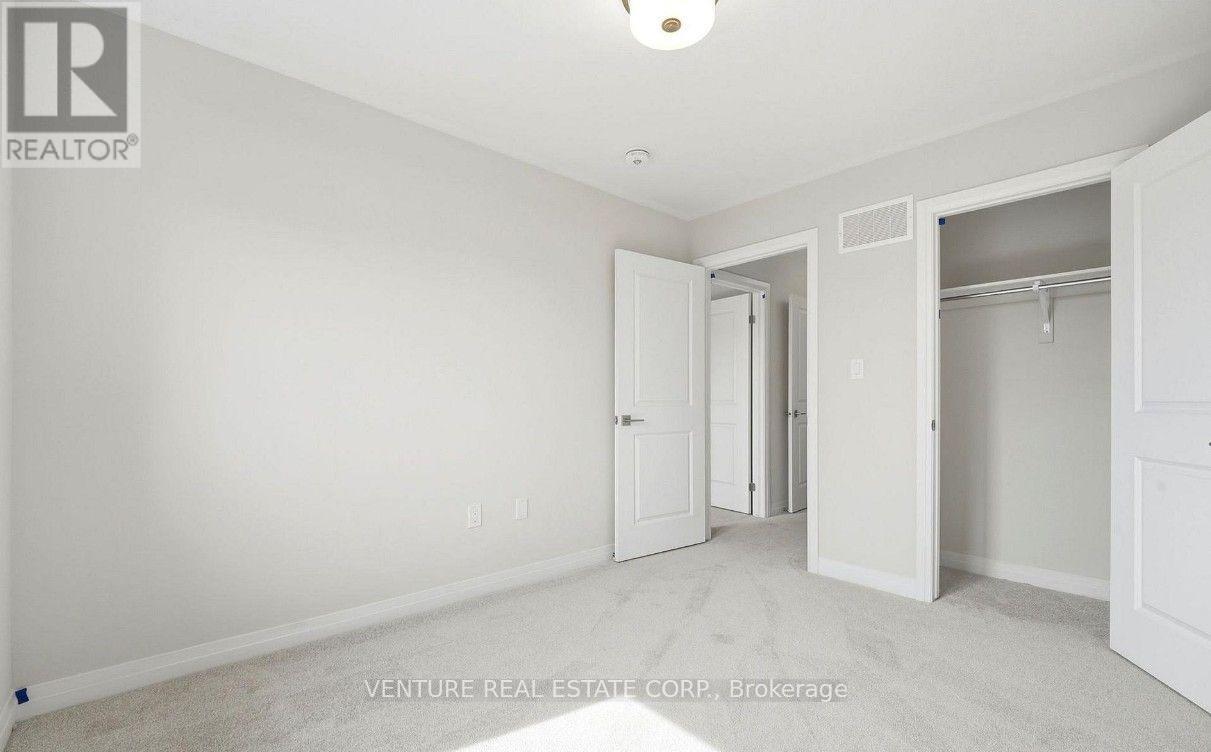 660 Colborne Street West — photo 17