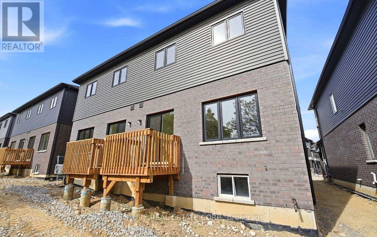 660 Colborne Street West — photo 4