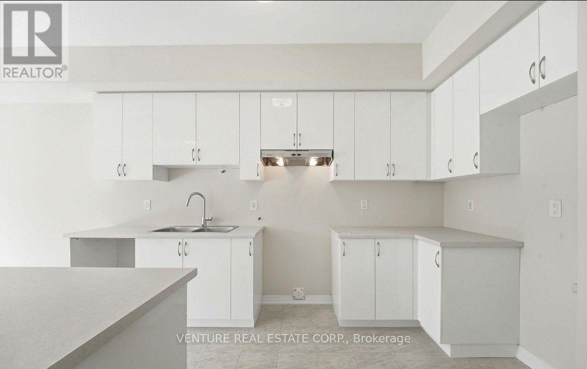 660 Colborne Street West — photo 8