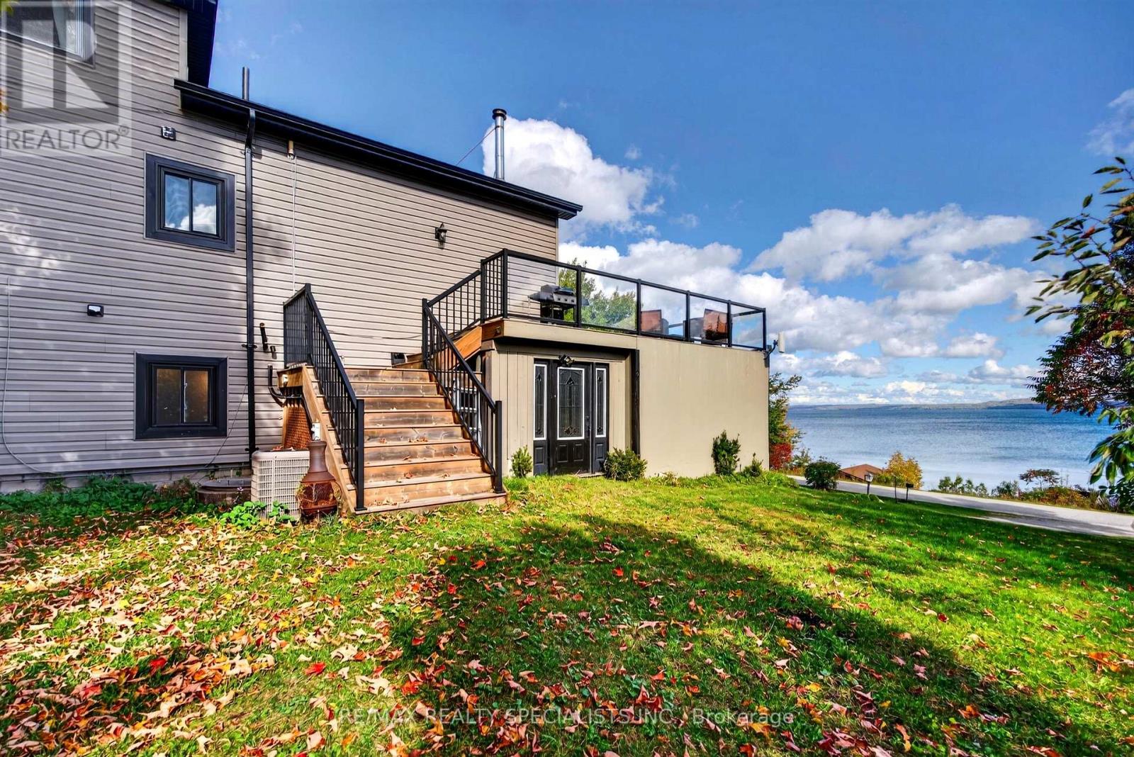 339520 Presqu'ile Road, Georgian Bluffs, ON photo 12