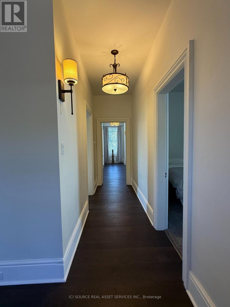 27 ARTHUR STREET W - 28