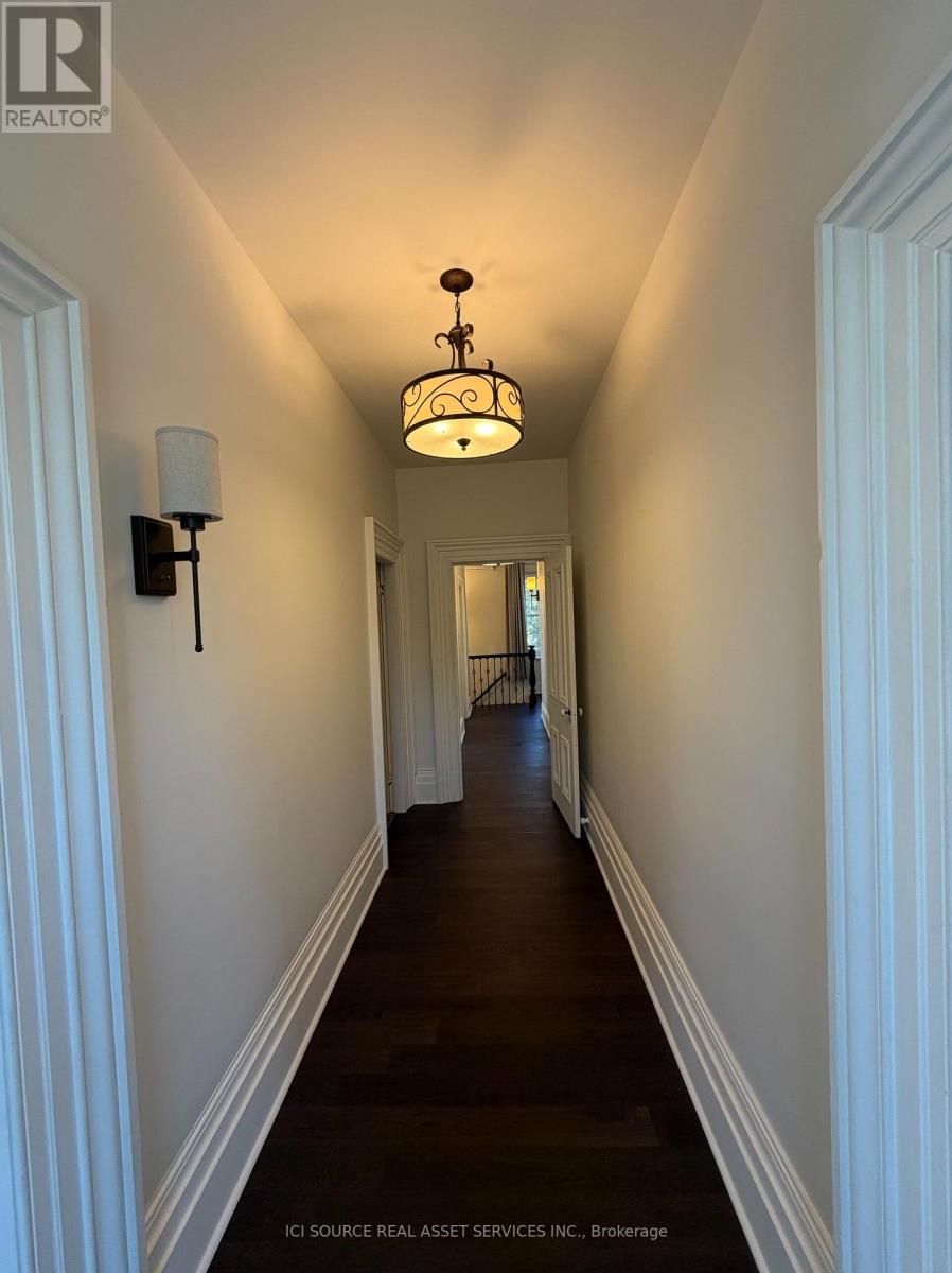 27 ARTHUR STREET W - 29