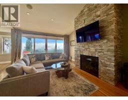 496 Spyglass Place, Gibsons, BC V0N1V9 Photo 8