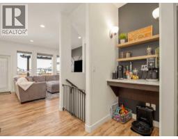 279 Northlander Bend W - photo 8