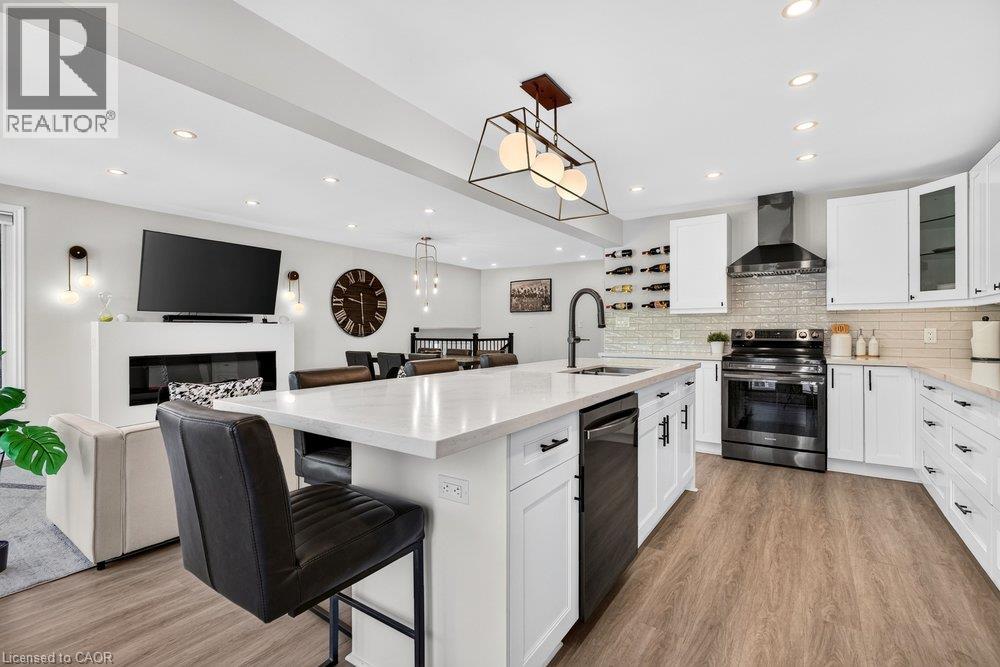 3 REGATTA Drive, St. Catharines — photo 4