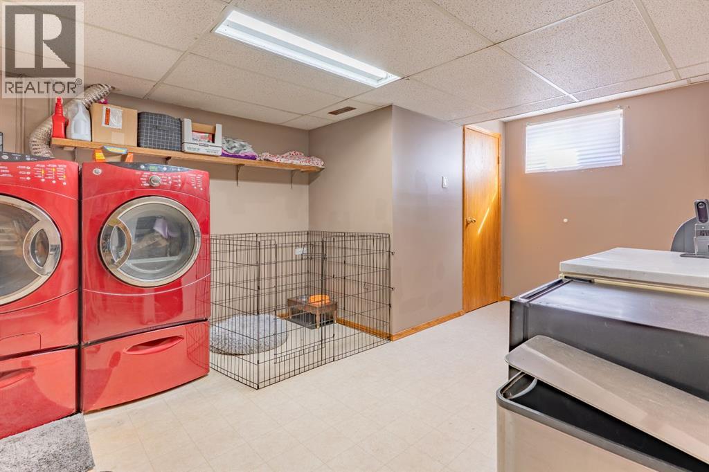 5 Stapeford Crescent SE - 18