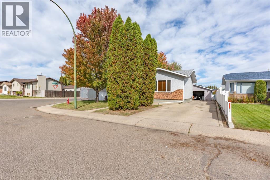 5 Stapeford Crescent SE - 29