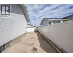 5 Stapeford Crescent Se, Medicine Hat, AB T1B3Z1 Photo 31