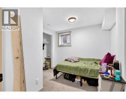 948 31 Avenue NW - photo 24