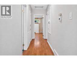 948 31 Avenue NW - photo 35