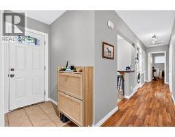 948 31 Avenue NW - photo 4