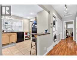 948 31 Avenue NW - photo 9