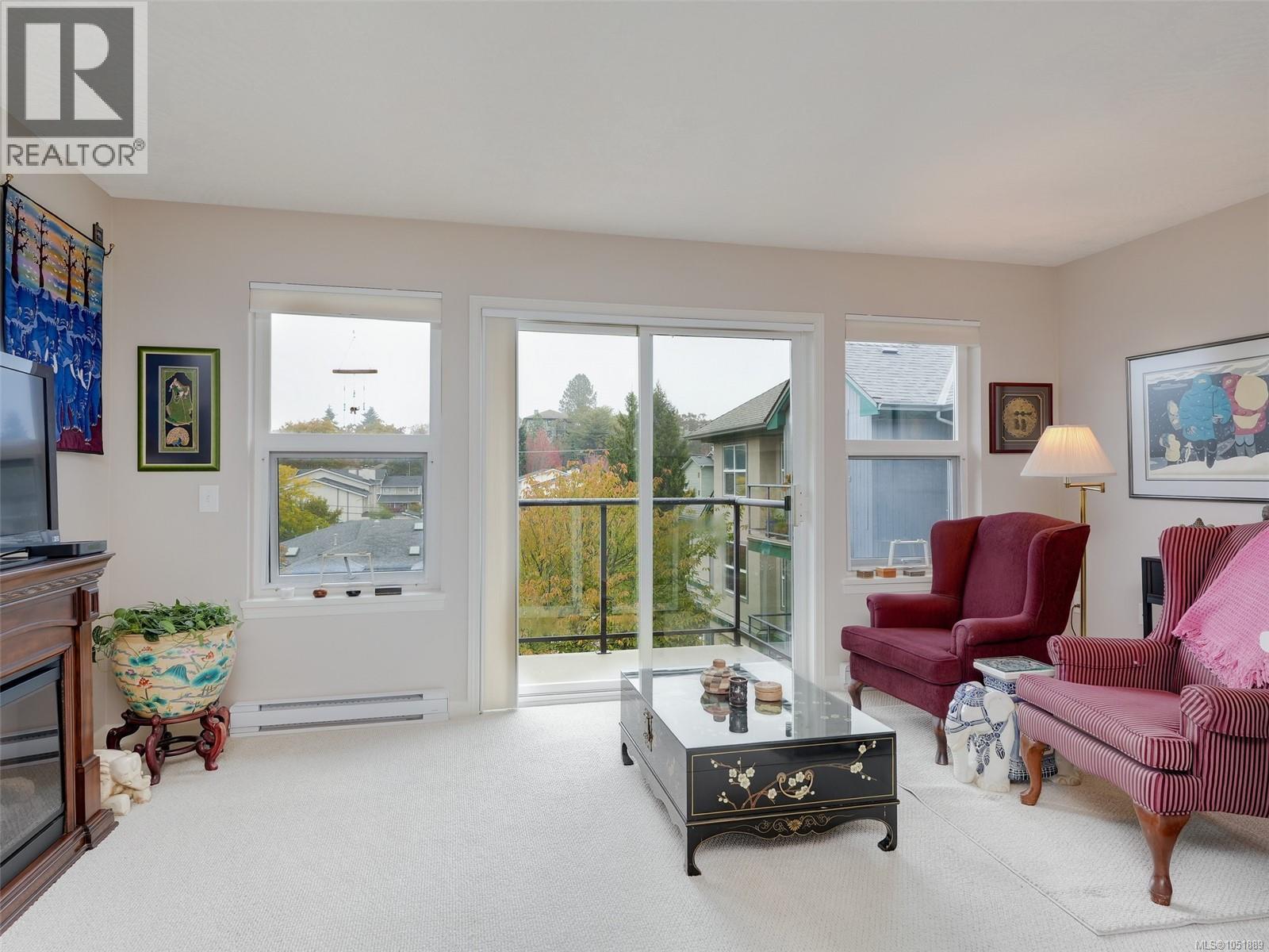 316 1485 Garnet Road, Saanich