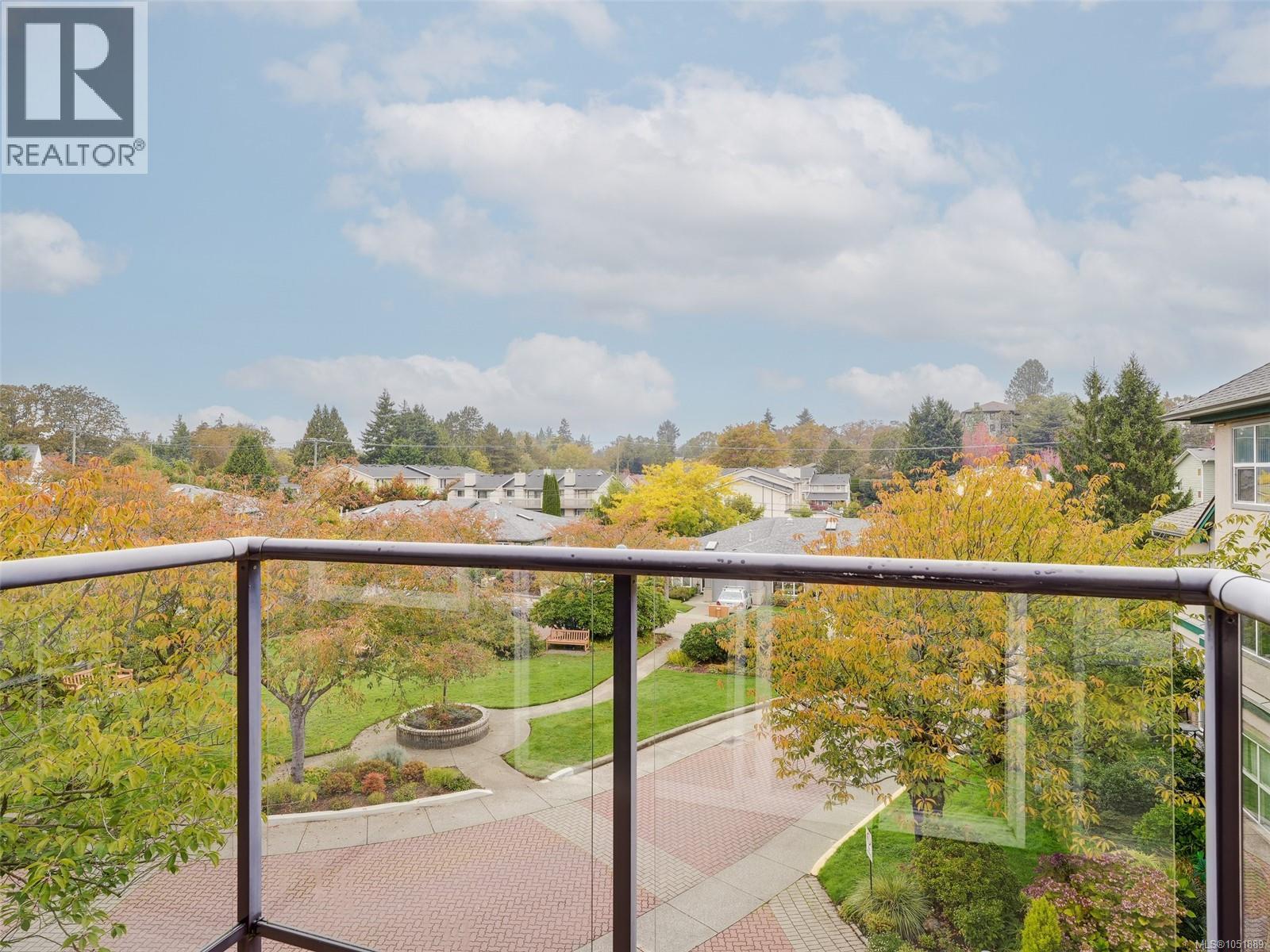 316 1485 Garnet Road, Saanich