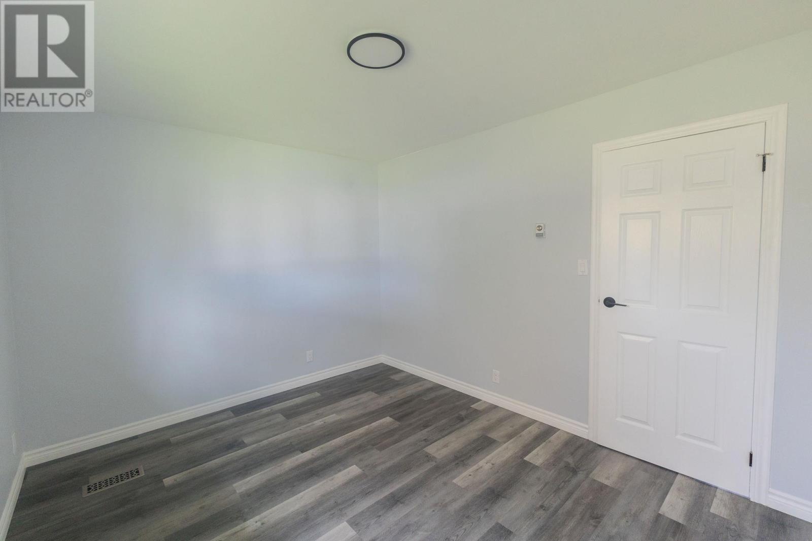 791 Second Lin W — photo 33