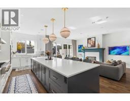 2009 40 Avenue SW - photo 12