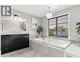 2009 40 Avenue SW - photo 25