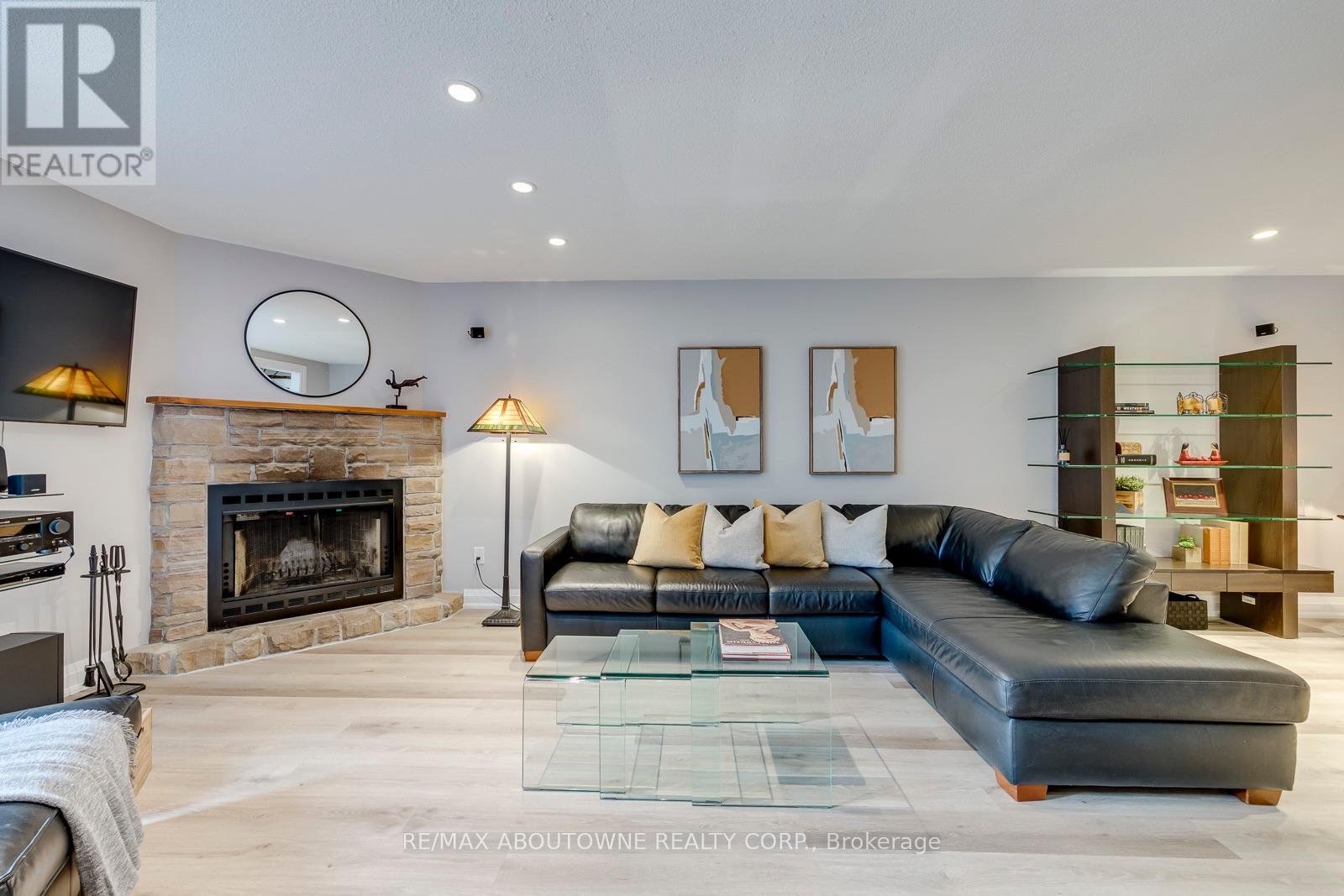 1198 Potters Wheel Crescent — photo 14