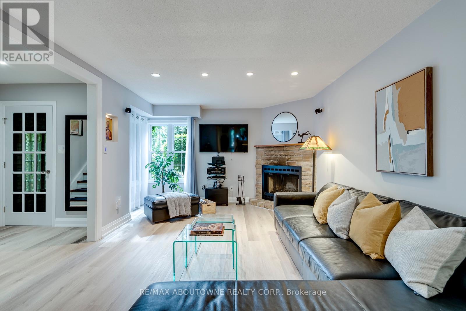1198 Potters Wheel Crescent — photo 10