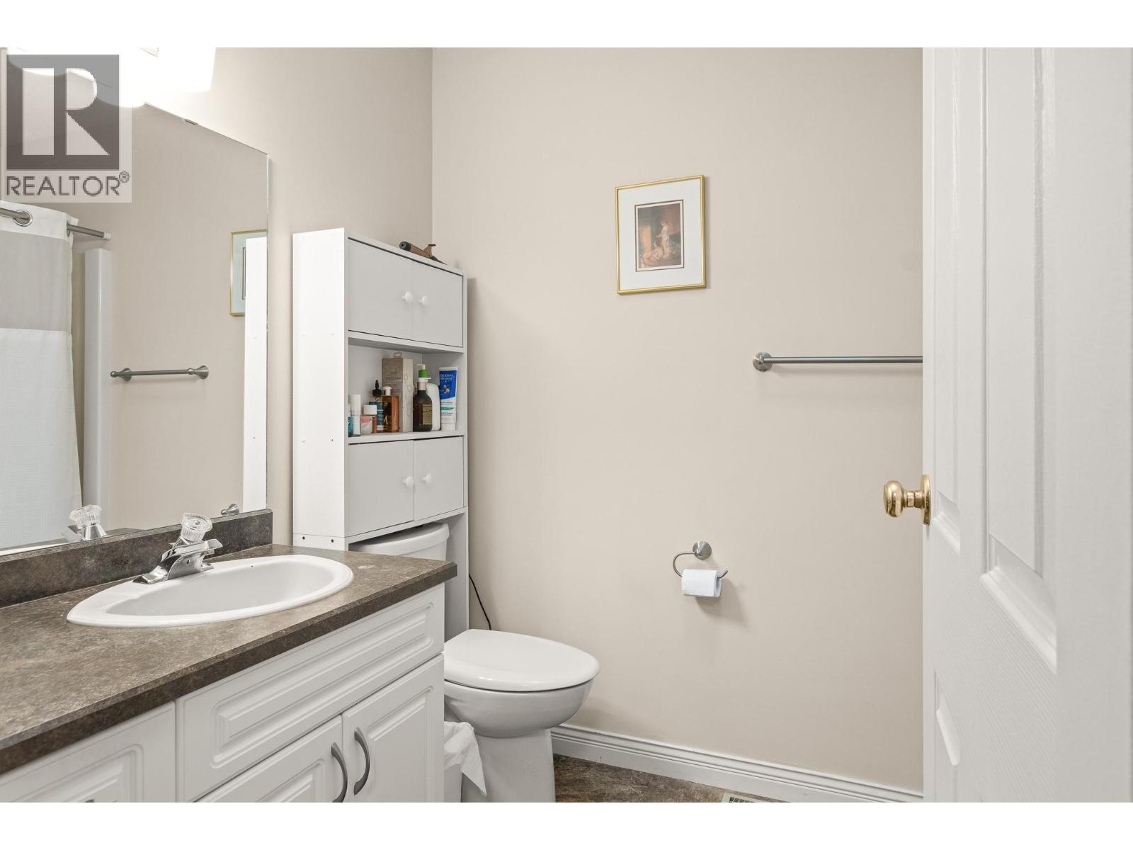 20 151 8 Avenue Southwest, Salmon Arm
