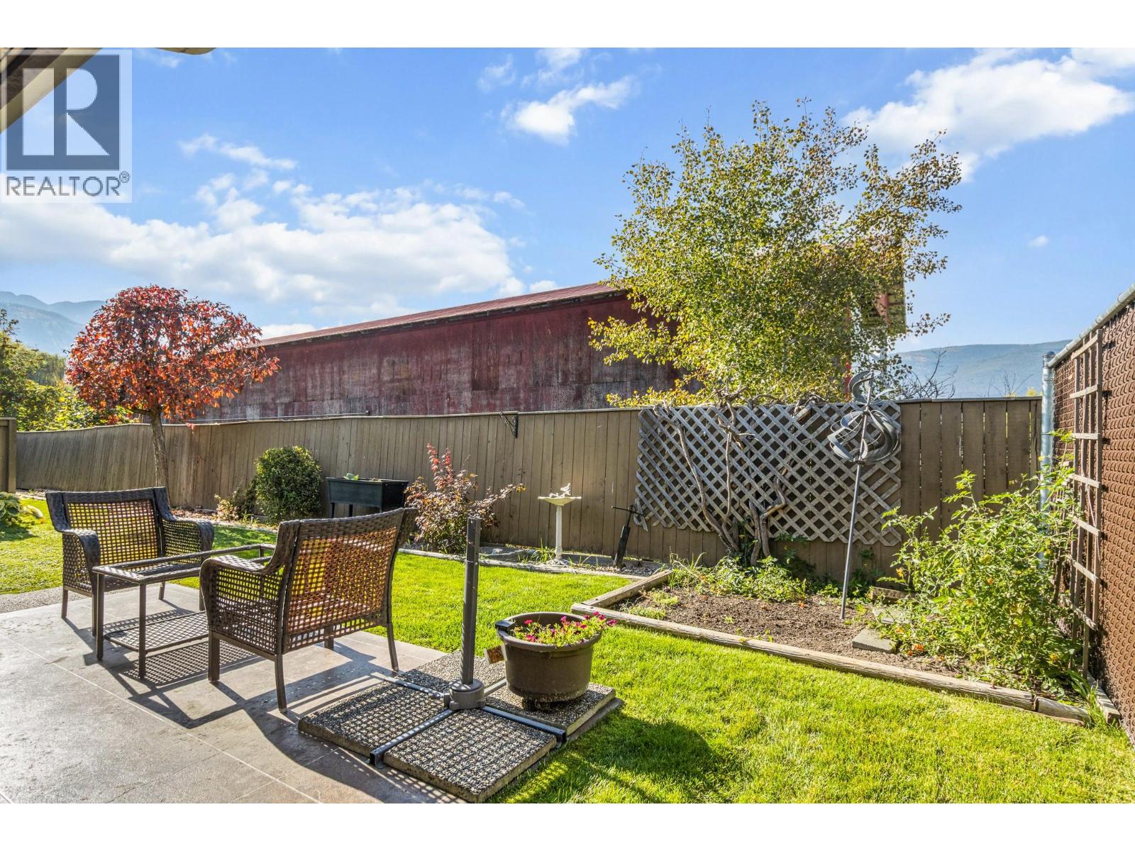 20 151 8 Avenue Southwest, Salmon Arm