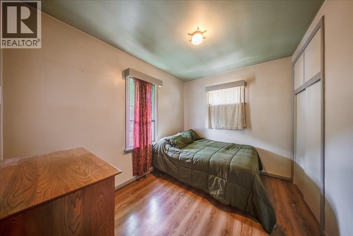 1396 Second Avenue, Trail