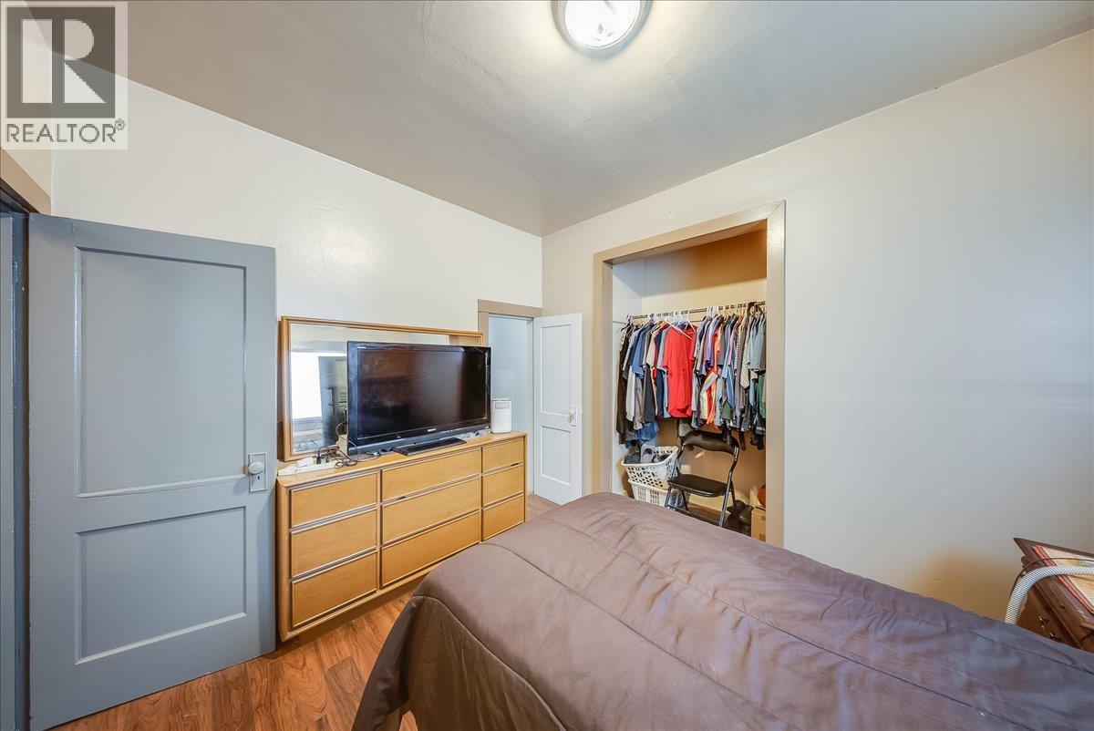 1396 Second Avenue, Trail
