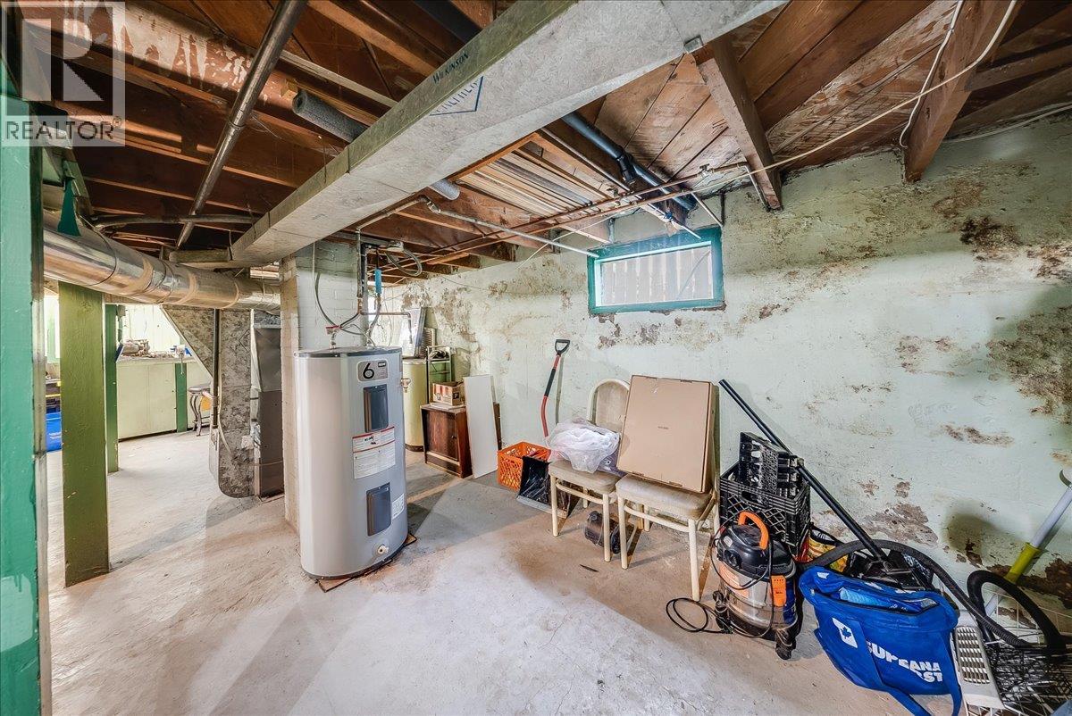 1396 Second Avenue, Trail