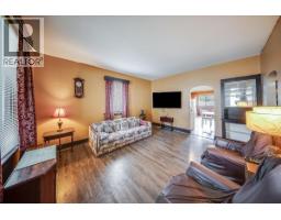 Primary Bedroom - 1396 Second Avenue, Trail, BC V1R1L9 Photo 8