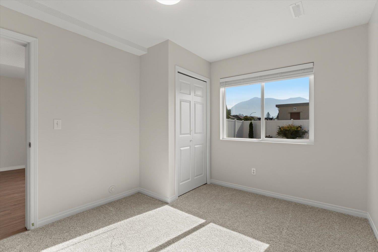 Photo of B 45220 SOUTH SUMAS ROAD, Sardis South 28