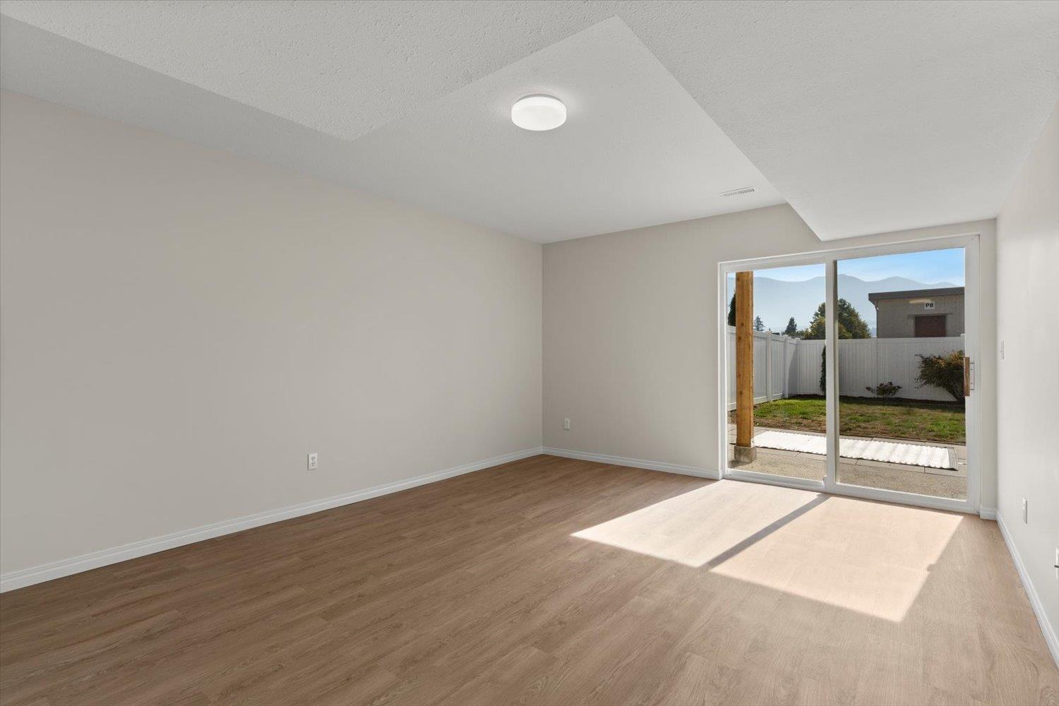 Photo of B 45220 SOUTH SUMAS ROAD, Sardis South 26